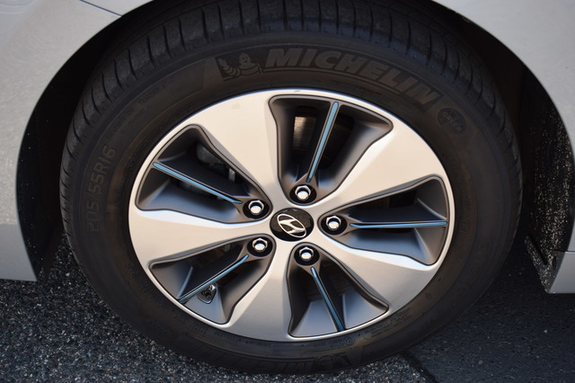 Hyundai IONIQ (Bild 11)