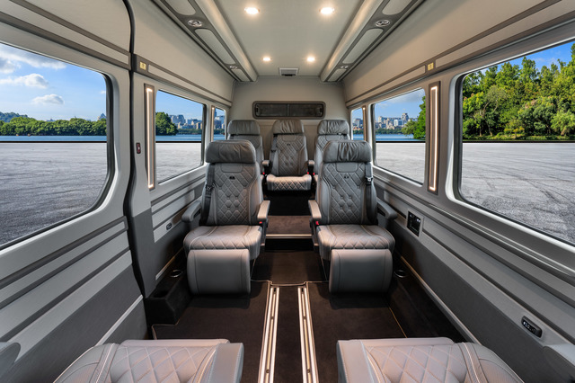 KLASSEN Mercedes-Benz Sprinter VIP. 519 Business Luxury BUS VIP 7+1+1 w907. MSV_1557