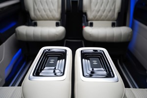 KLASSEN Mercedes-Benz V-Class VIP. V 300 | Luxury VIP First Class VAN. MVE_1594