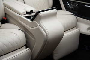 KLASSEN Mercedes-Benz V-Class VIP. V 300 | KLASSEN Luxury VIP Cars and Vans. MVV_1522