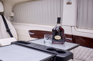 KLASSEN Mercedes-Benz V-Class VIP. V 300 d | KLASSEN Luxury VIP Cars and Va. MVA_1344