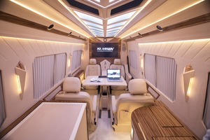 Mercedes-Benz Sprinter 519 Luxury VIP BUS BAR TOILET