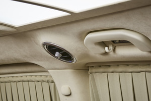 KLASSEN Mercedes-Benz V-Class VIP. V 300 d | KLASSEN Luxury VIP Cars and Va. MVA_1358