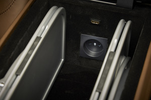 KLASSEN Mercedes-Benz V-Class VIP. V 300 d | KLASSEN Luxury VIP Cars and Va. MVA_1358
