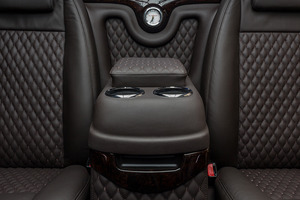 KLASSEN Mercedes-Benz V-Class VIP. V 300 | KLASSEN Business Plus Interieur. MVD_1320