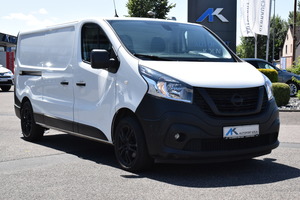 Nissan NV300