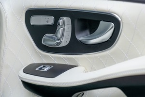KLASSEN Mercedes-Benz V-Class VIP. V 300 | KLASSEN Business Plus Interieur. MVMH_1447