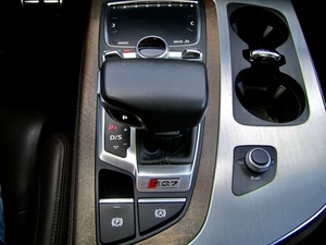 Audi SQ7 ABT 520PS VOLL! 7-Seat+B&O! Unfallfrei+SH ! (Bild 30)