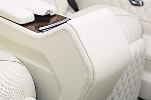 KLASSEN Mercedes-Benz V-Class VIP. V 300 d | KLASSEN Luxury VIP Cars and Va. MVA_1361