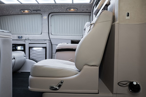 KLASSEN Mercedes-Benz V-Class VIP. V 300 | Klassen Van - Bussines Van Car. MVMH_1512
