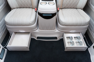 Mercedes-Benz V-Class V 300 | Klassen Van - Bussines Van Car