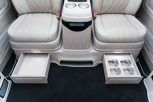 KLASSEN Mercedes-Benz V-Class VIP. V 300 | Klassen Van - Bussines Van Car. MVMH_1512