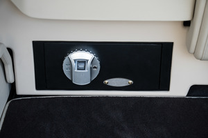 KLASSEN Mercedes-Benz V-Class VIP. V 300 | KLASSEN Luxury VIP Cars and Vans. MVV_1477