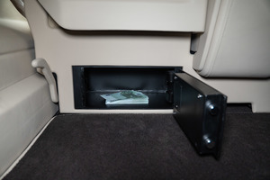 KLASSEN Mercedes-Benz V-Class VIP. V 300 | KLASSEN Luxury VIP Cars and Vans. MVV_1477