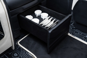 KLASSEN Mercedes-Benz V-Class VIP. V 300 | Luxury VIP First Class VAN. MVE_1_1628