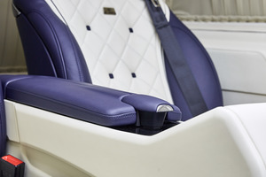 Mercedes-Benz V-Class V 300 d | KLASSEN Luxury VIP Cars and Va