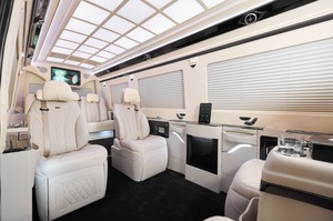 KLASSEN Mercedes-Benz Sprinter VIP. 519  Luxury First Class VAN Conversions. MSD_1417