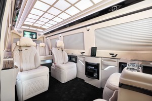 KLASSEN Mercedes-Benz Sprinter VIP. 519  Luxury First Class VAN Conversions. MSD_1417