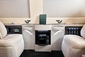 KLASSEN Mercedes-Benz Sprinter VIP. 519  Luxury First Class VAN Conversions. MSD_1417