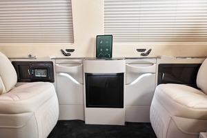 KLASSEN Mercedes-Benz Sprinter VIP. 519  Luxury First Class VAN Conversions. MSD_1417