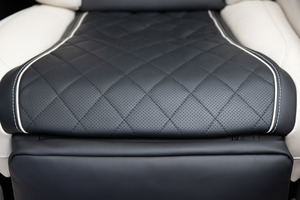 KLASSEN Mercedes-Benz V-Class VIP. V 300 KLASSEN VIP Business Plus Interior. MVV_1453