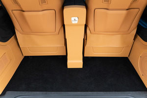 KLASSEN Mercedes-Benz V-Class VIP. VITO 124 - 2024 - 4Matic | VIP VAN. MVE_1556