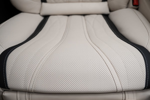 KLASSEN Mercedes-Benz V-Class VIP. V 300 | Rollende Luxus-Lounge: VIP VAN. MVV_1626