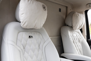 KLASSEN Mercedes-Benz V-Class VIP. V 300 | Luxury VIP First Class VAN. MVE_1611