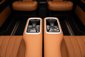 KLASSEN Mercedes-Benz V-Class VIP. V 300 - 4MATIC - VIP Business Interieur. MVMH_1657