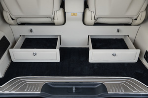 KLASSEN Mercedes-Benz V-Class VIP. V 300 | KLASSEN First Class VIP VAN. MVTM_1475