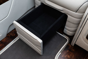 KLASSEN Mercedes-Benz V-Class VIP. V 300 | Luxury VIP First Class VAN. MVE_1640