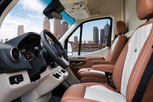 KLASSEN Mercedes-Benz Sprinter VIP. 519 LUXURY VIP BUS BAR TOILET. MSTM_1483