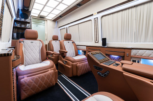 KLASSEN Mercedes-Benz Sprinter VIP. 519 LUXURY VIP BUS BAR TOILET. MSTM_1483
