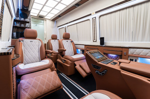 KLASSEN Mercedes-Benz Sprinter VIP. 519 LUXURY VIP BUS BAR TOILET. MSTM_1483