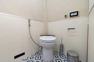 KLASSEN Mercedes-Benz Sprinter VIP. 519 LUXURY VIP BUS BAR TOILET. MSTM_1483
