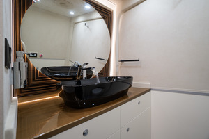 KLASSEN Mercedes-Benz Sprinter VIP. 519 LUXURY VIP BUS BAR TOILET. MSTM_1483
