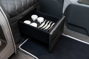 KLASSEN Mercedes-Benz V-Class VIP. V 300 | Luxury VIP First Class VAN. MVE_1659