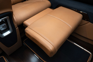 KLASSEN Mercedes-Benz V-Class VIP. V 300 | Luxury VIP First Class VAN. MVE_1641