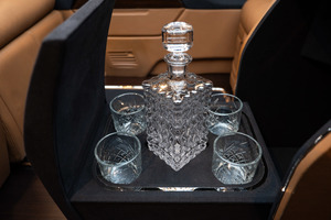 KLASSEN Mercedes-Benz V-Class VIP. V 300 | Luxury VIP First Class VAN. MVE_1641