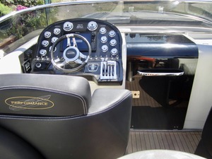 Lamborghini PERFORMANCE 1201 Offshoreboot (Bild 18)