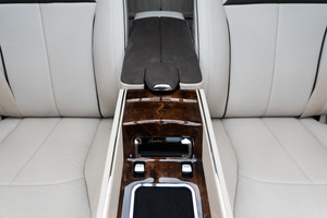 KLASSEN Mercedes-Benz V-Class VIP. V300 | 2024 - Luxury VIP First Class VAN. MVE_1677
