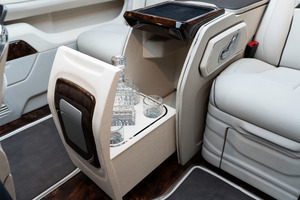 KLASSEN Mercedes-Benz V-Class VIP. V300 | 2024 - Luxury VIP First Class VAN. MVE_1677