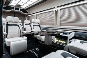 KLASSEN Mercedes-Benz Sprinter VIP. 319 Business Luxury BUS VIP 7+1+1 w907. MSV_1442