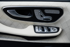 KLASSEN Mercedes-Benz V-Class VIP. V 300 - 4MATIC VIP Avantgarde Interieur. MVMH_1569