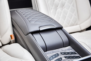KLASSEN Mercedes-Benz V-Class VIP. V 300 d | KLASSEN Luxury VIP Cars and Va. MVA1_1401