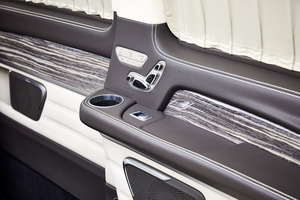 KLASSEN Mercedes-Benz V-Class VIP. V 300 d | KLASSEN Luxury VIP Cars and Va. MVA1_1401