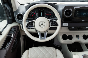 KLASSEN Mercedes-Benz Sprinter VIP. 319 Business Luxury BUS VIP 7+1+1 w907. MSV_1486