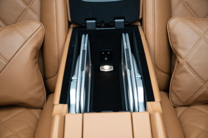 KLASSEN Mercedes-Benz V-Class VIP. V 300 | KLASSEN Luxury VIP Cars and Vans. MVV_1444