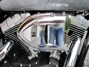Harley-Davidson DYNA Street Bob  CUSTOM SPEZIAL Jekill und Hyde (Bild 22)