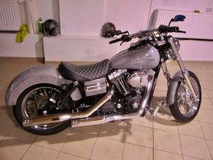 Harley-Davidson DYNA Street Bob  CUSTOM SPEZIAL Verkauft Sold ! (Bild 2)
